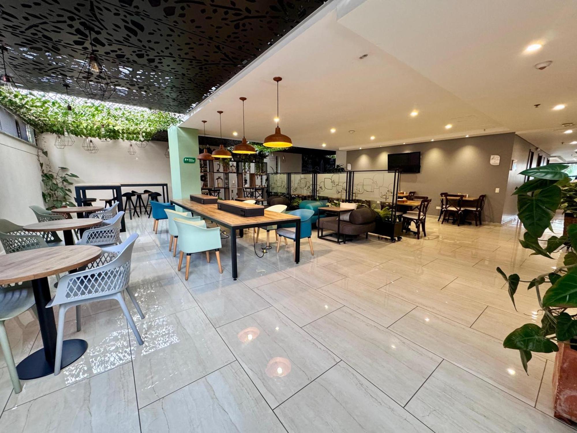 Ecohub Hotel Medellín Extérieur photo